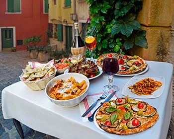 Italian Food & Wine Adventure
Bologna | Emilia-Romagna | Florence | Tuscany | Rome (11 Days)