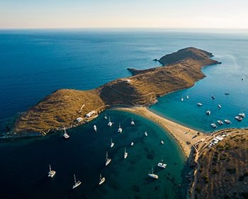 Hidden Isles of the Cyclades
Poros | Folegandros | Santorini | Paros | Mykonos | Syros | Kythnos
(8 Days)